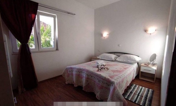Brodarica Apartment | One bedroom apartment with air-conditioning Krapanj, Šibenik (A-24787-b)