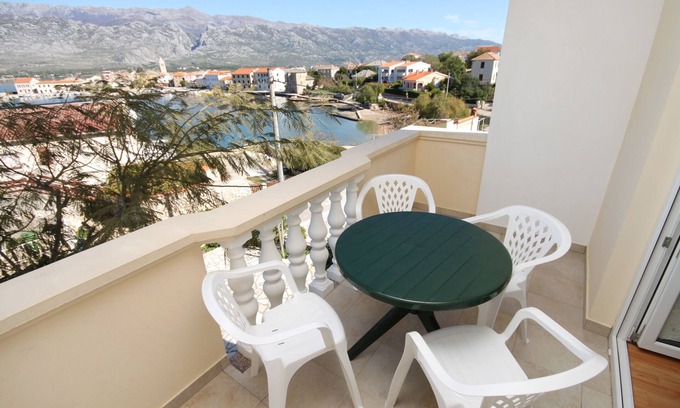 Vinjerac Apartment | One bedroom apartment with terrace and sea view Vinjerac, Zadar (A-3248-b)