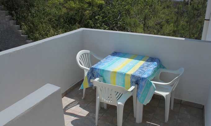Metajna Apartment | One bedroom apartment with terrace Metajna, Pag (A-6336-c)