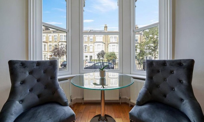 Harrow Road Apartment | One-bedroom apartment in Queen's Park