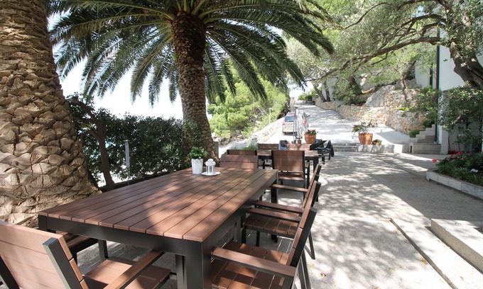 Gradac Apartment | One bedroom apartment near beach Zaostrog, Makarska (A-2625-a)