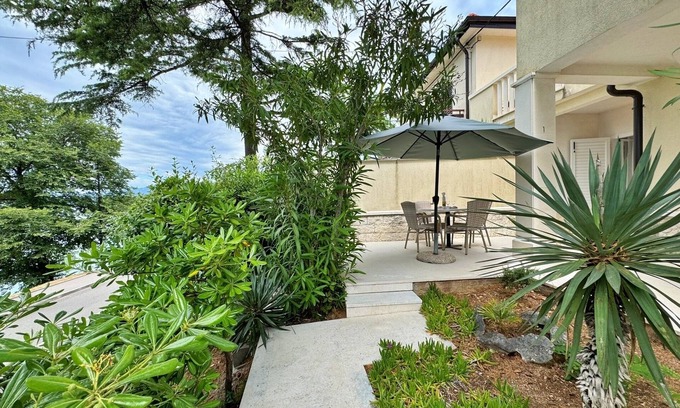 Silo Apartment | One bedroom apartment near beach Šilo, Krk (A-18704-a)
