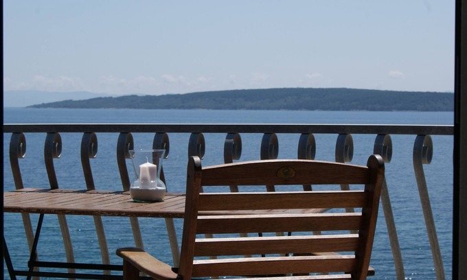 Zavala Apartment | One bedroom apartment near beach Zavala, Hvar (A-553-d)