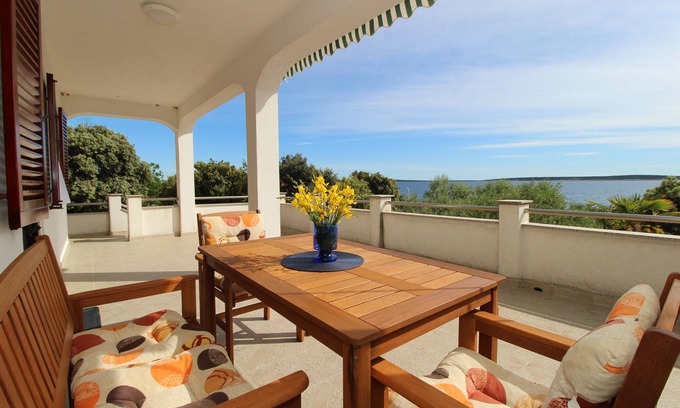 Kolan Apartment | One bedroom apartment near beach Mandre, Pag (A-6284-b)