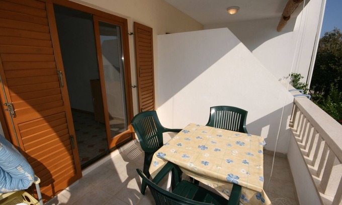 Mandre Apartment | One bedroom apartment near beach Mandre, Pag (A-6518-c)