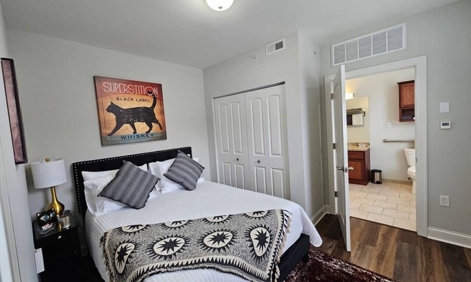 Champaign Apartment | One Bedroom Apartment at the Inman - 202