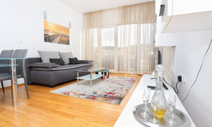 Trogir Apartment | One bedroom apartment with terrace and sea view Trogir (A-16210-a)