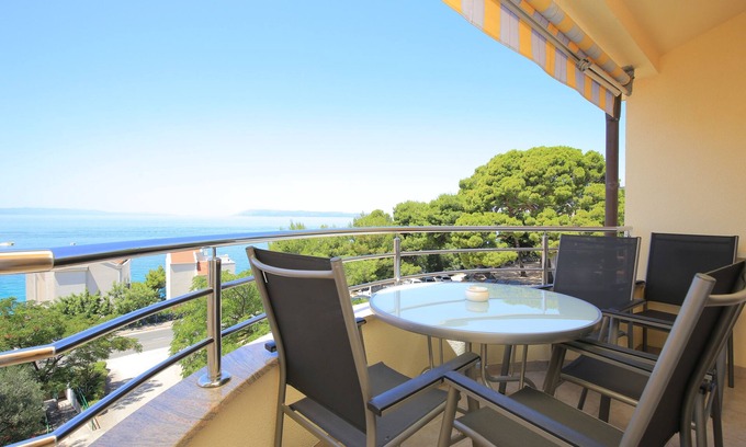 Tucepi Apartment | One bedroom apartment with balcony and sea view Tučepi, Makarska (A-24643-b)