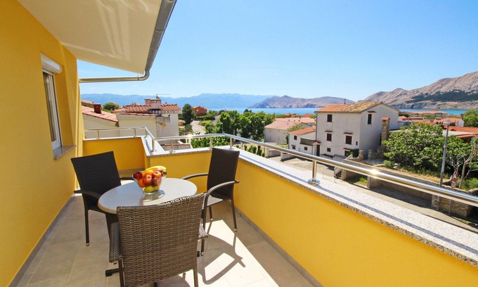 Baska Apartment | One bedroom apartment with terrace and sea view Baška, Krk (A-18716-f)