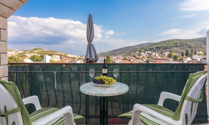 Marina Apartment | One bedroom apartment with balcony and sea view Marina, Trogir (A-5953-c)