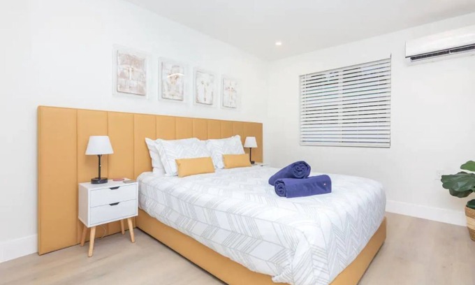 Allapattah Apartment | One bedroom apartment with outdoor lounging space.