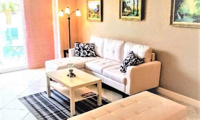 Hollywood South Central Beach Apartment | One bedroom condo in the beachfront resort. Special pricing!