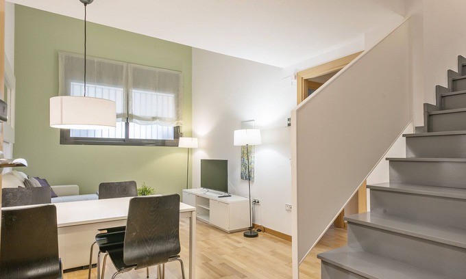 Sants-Montjuic Apartment | One Bedroom Duplex Apartment near Plaza España
