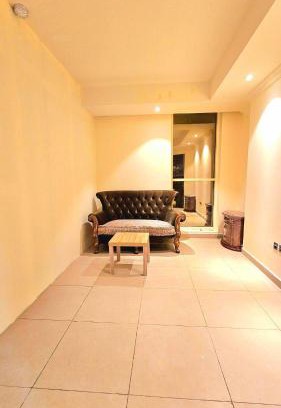Al Wahdah Apartment | One Bedroom Flat for Daily Basis