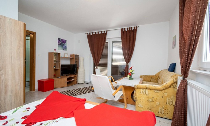 Sibuljina Apartment | One bedroom apartment with terrace and sea view Tribanj Šibuljina, Paklenica (A-17818-a)