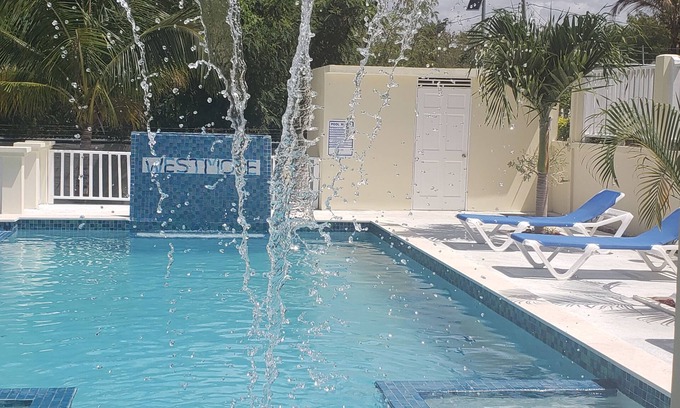Whitehouse Villa | One Bedroom self contained suite on the beach