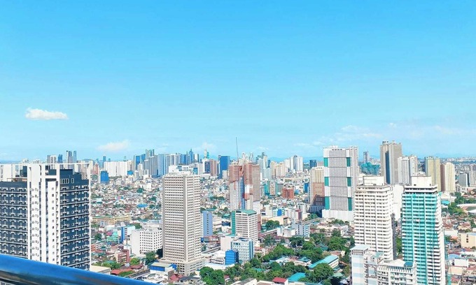 Ermita Night District Condo | One Bedroom Suite in Malate Manila