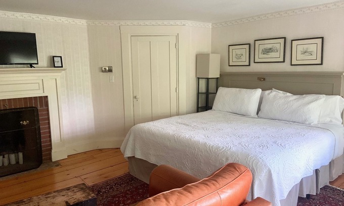 Waitsfield Other | One bedroom suite in historic farmhouse