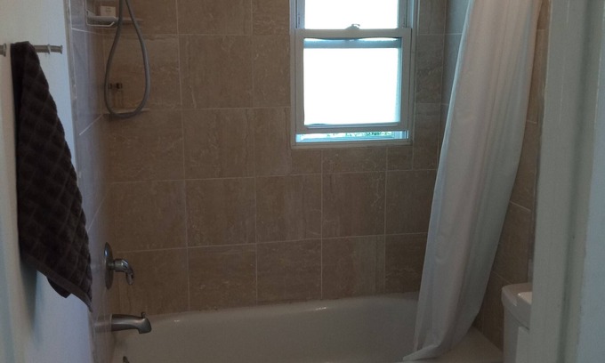 Glover Park Apartment | One bedroom w/bath, Close to Georgetown and Amer. U. Safe area w/nightlife.