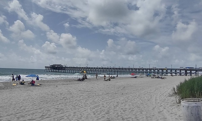 Garden City Condo | One block to Garden City Beach and Pier (with elevator, pool and hot tub)!