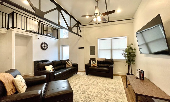 Moab Condo | One block to Moab shops and restaurants closest condos to downtown
