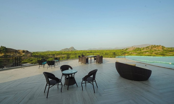 Bali Hotel | One Earth A Leopard Jawai