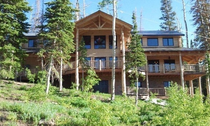 Brian Head Cabin | ONE MIN TO SKI LOCATION