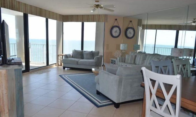 Garden City Condo | One Ocean Place 1004 - Oceanfront in Garden City Beach