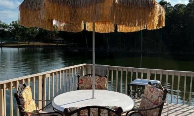 Prosperity Cottage | One of a kind cozy loft cottage with boat ramp and a magnificent view.