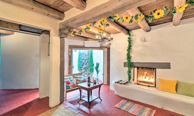 Los Ranchos de Albuquerque House | One-of-a-Kind Escape Close to Balloon Fiesta!