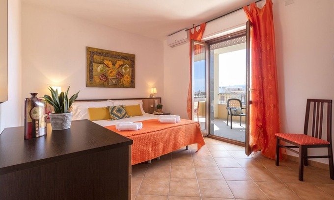 La Pietraia Condo | One/two bedroom apartments in Lido area 200 meters from the sea