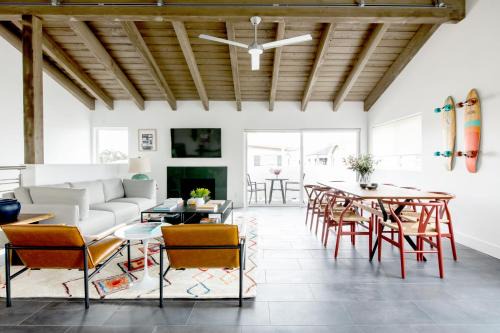 Santa Ana Heights House | ONeill Buyout by AvantStay Modern Beach Getaway Newly Renovated