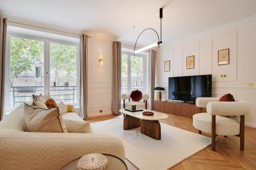 Odeon Apartment | ONIRI - Serviced Apartment in Saint Germain