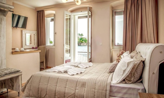 Parga Apartment | Oniro Luxury Suites in PargaTown