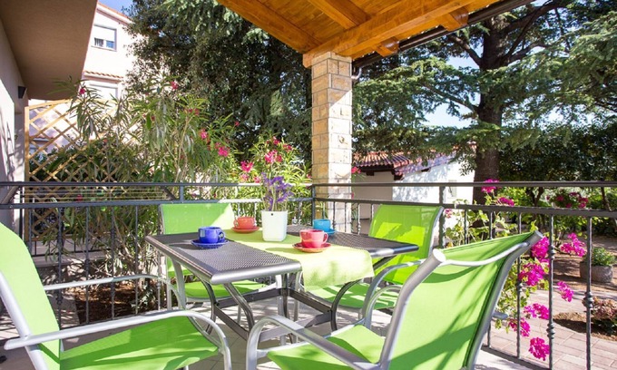 Baska House | Only 200 metres to the beach