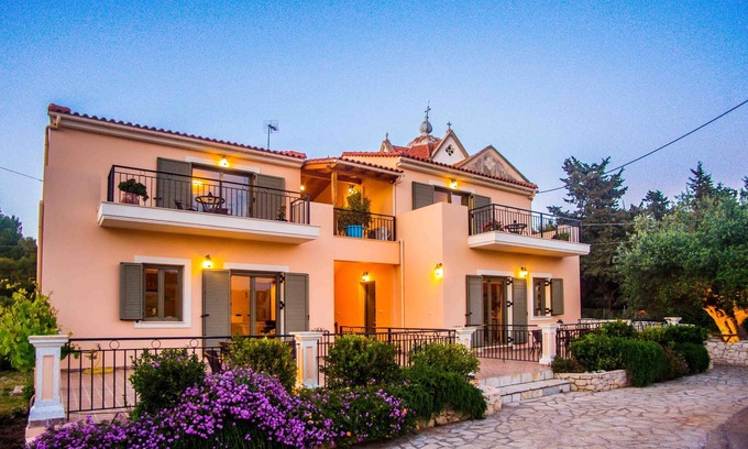 Antipata Apartment | Only 3km away from famous Fiskardo Bay