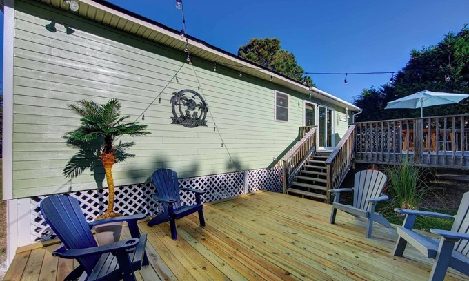 Frisco House | Only 4 Minutes From the Lifeguarded Beach and Ramp 49
