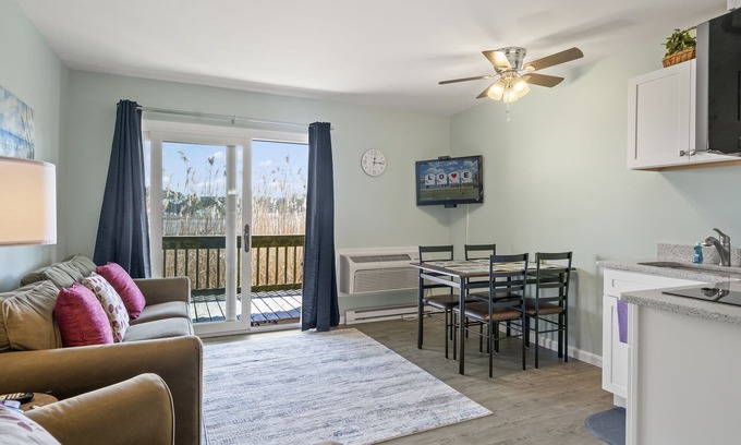 Chincoteague Condo | Only 5 min to Assateague National Seashore!