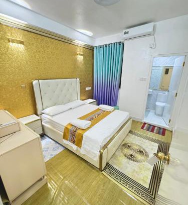 Male Apartment | Ontrack Travel - room