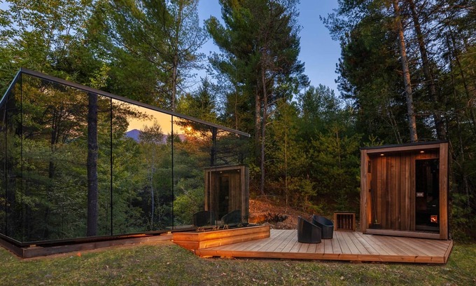North Pole Cabin | ÖÖD Adirondacks at Jay - Scandinavian Mirror Cabin