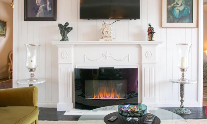Goolwa South Apartment | 'Ooh La La' is a quirky French inspired apartment