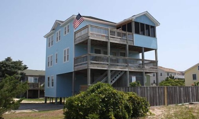 Avon House | Ooh La La! Your private pool awaits! Ocean-Side in Kinnakeet!