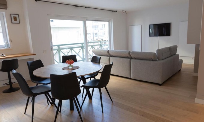 Oostduinkerke-Bad Apartment | Oostduinkerke Res Henri IV