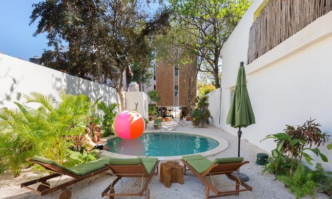 Tulum City Center Hostel | oOstel Smart Hostel - Tulum Pueblo