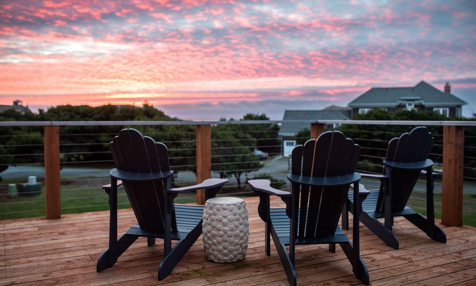 Bandon House | Open 3100sf White Water View, Pets Welcomed, No Stair Entry