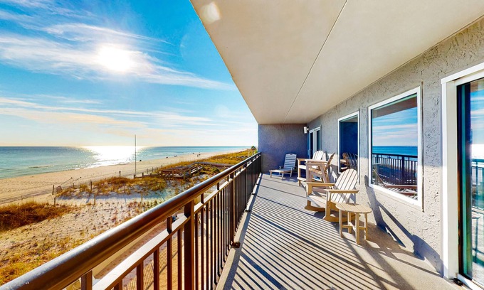 Fort Walton Beach Condo | Open & airy third-floor condo with great ocean views - close to dining
