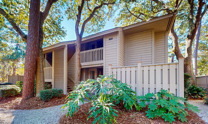 Palmetto Dunes Condo | OPEN AND AIRY 3-BED 2-BATH ST. ANDREWS VILLA