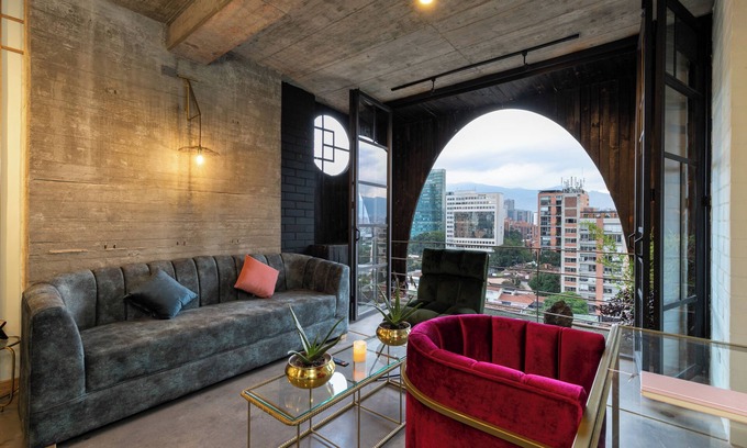 Astorga Apartment | Open Concept Penthouse Loft @ Nido Sky: Unit 18