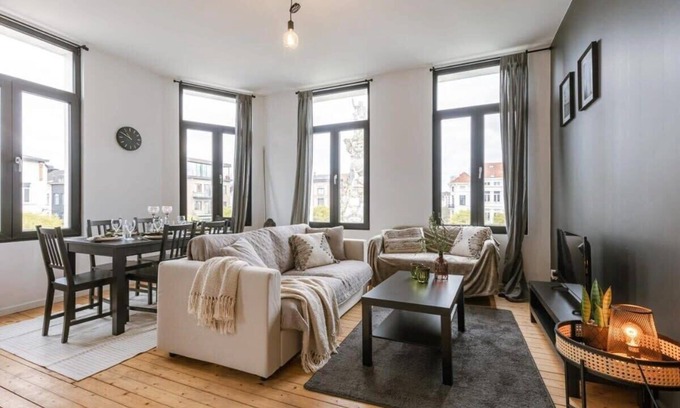 South Antwerp Apartment | Open view one-bedroom apartment with nice view