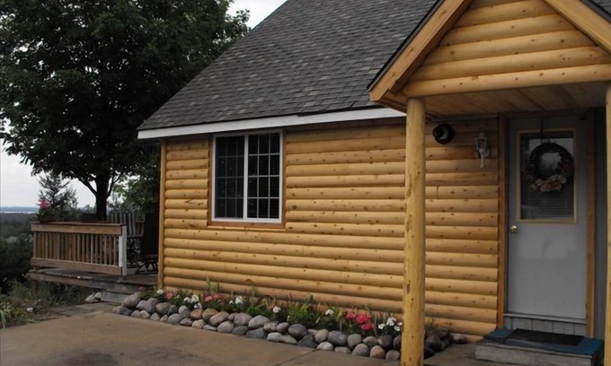 Rapid City Ski Chalet | OpenJuly 13-19 Amazing views from our Hot Tub Relax,Pet,Rent Pontoon walk trails